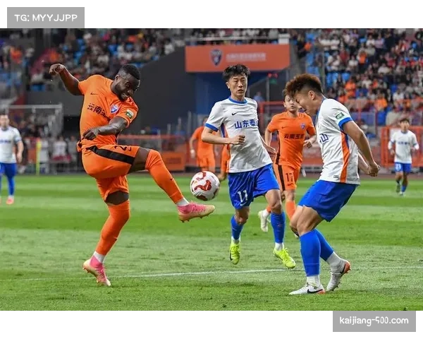 弋腾传射建功助玉昆取胜,老将焕发第二春 弋腾传射建功助玉昆取胜,老将焕发第二春